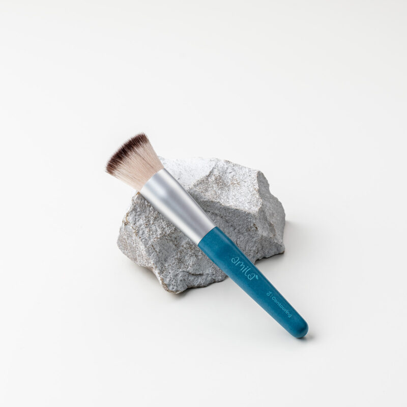 04 | CONTOURING BRUSH