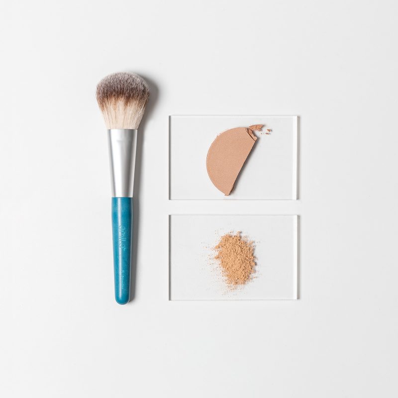 01 | POWDER BRUSH