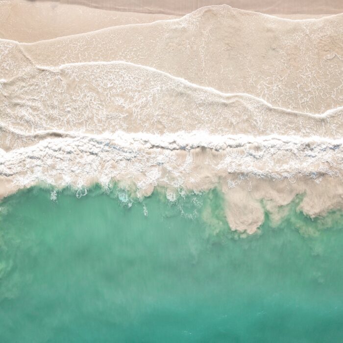 Come scegliere materiali circolari e rendere la tua beauty routine sostenibile, green e contribuire al recupero della plastica immessa nell'ambiente
