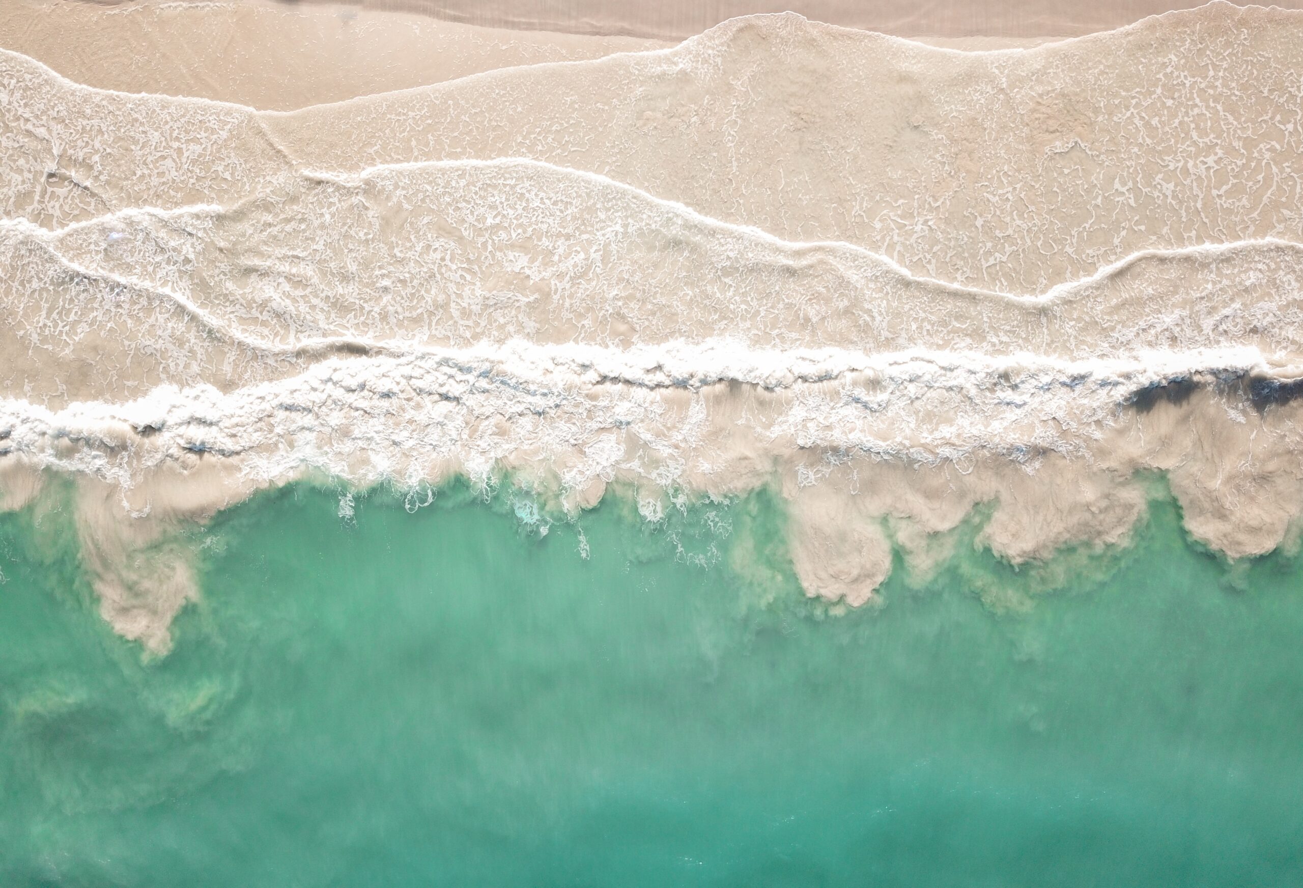 Come scegliere materiali circolari e rendere la tua beauty routine sostenibile, green e contribuire al recupero della plastica immessa nell'ambiente